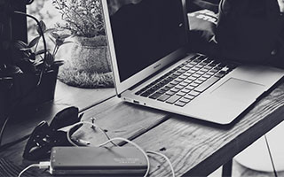 意甲媒体透露：若无法续约迈尼昂，米兰将利用莫德里奇的关系去说服皇马的卢宁加盟